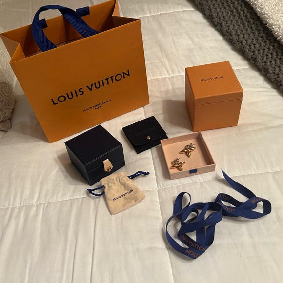 Louis Vuitton Gold and Silver Floral Earrings - Picture 8 of 8